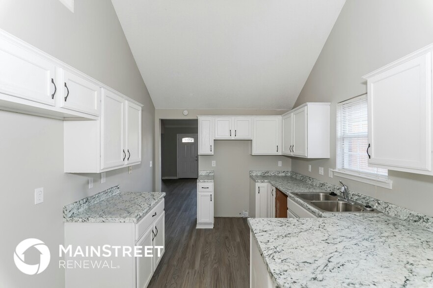 Building Photo - 6722 N Regency Park Cir
