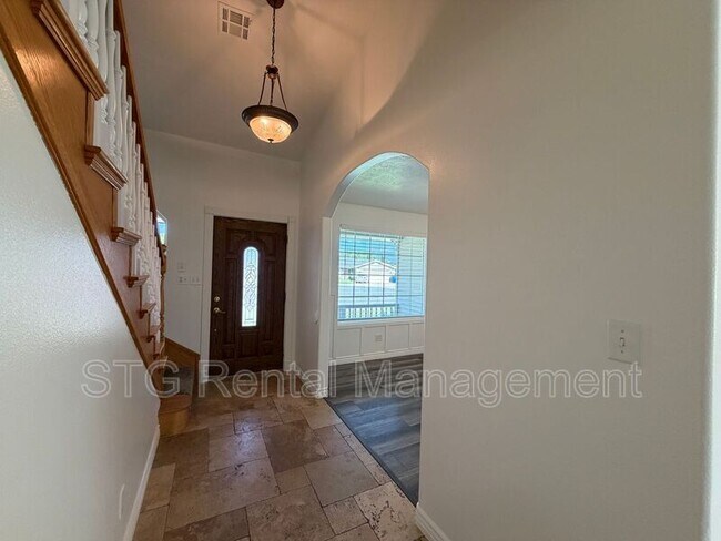 Building Photo - 135 N 350 W