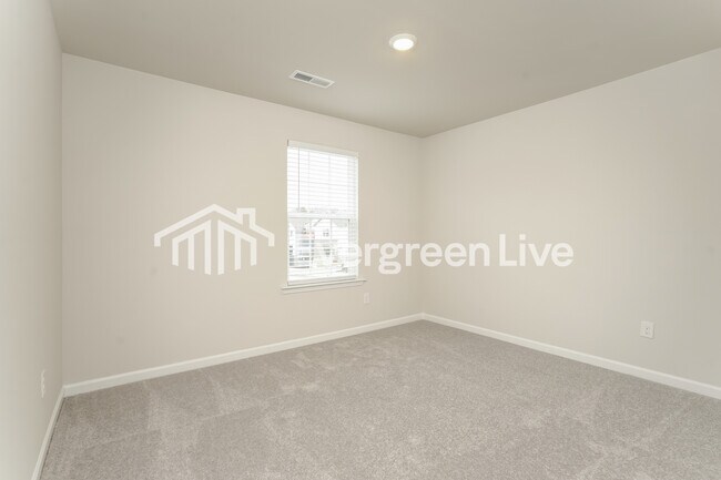 Building Photo - 5609 Hydrangea St