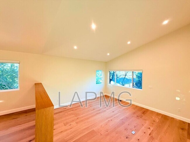 Building Photo - 4762 Charters Ave