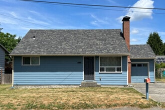 Building Photo - 1704 Glass Ave NE