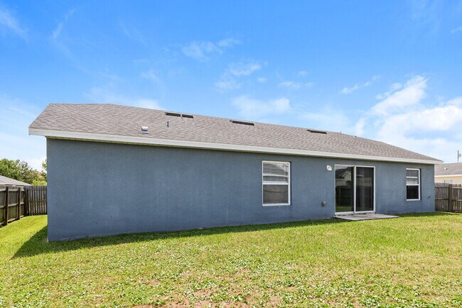 Building Photo - 437 Britten Dr