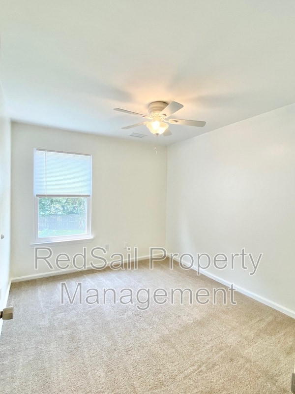 Building Photo - 5525 Fair Oaks Dr