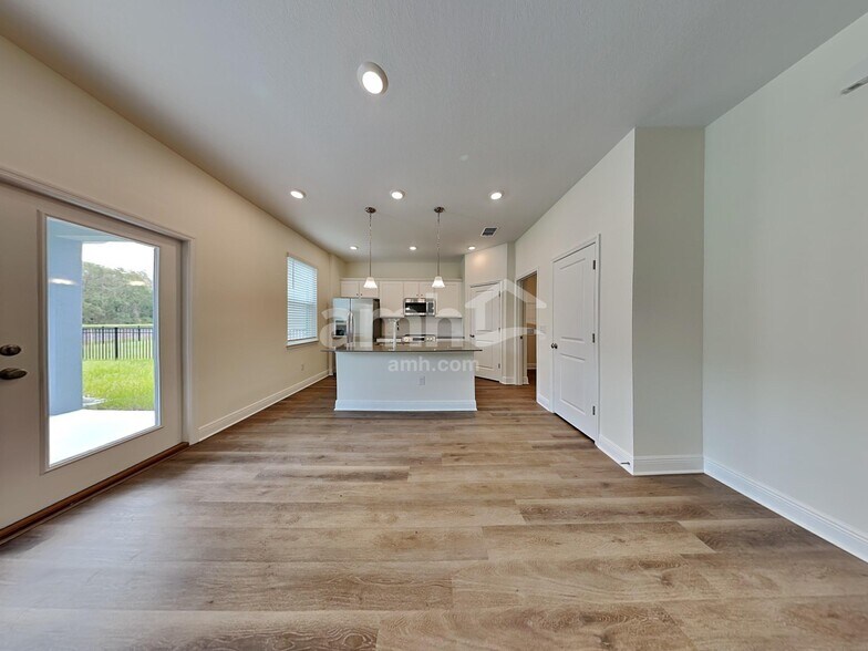 Building Photo - 27121 St Andrews Ave