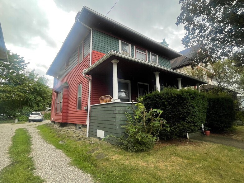 Building Photo - 89 Dick Ave