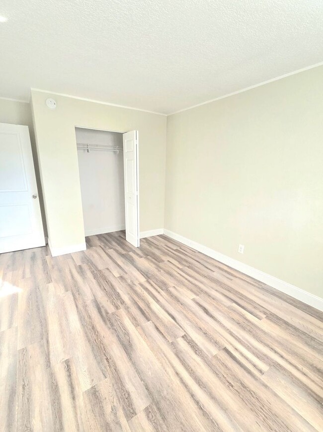 Building Photo - Location, Location!! 3 bedroom condo available now in Altamonte Springs