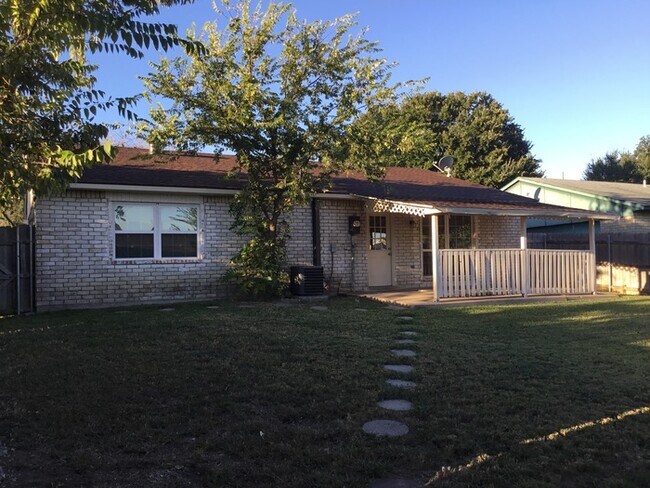 Building Photo - 5221 Norris Dr
