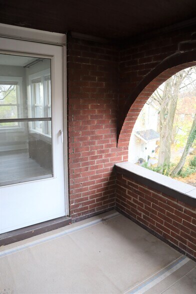 The private porch is large enough for a grill and seating chairs - 203 Richbarn