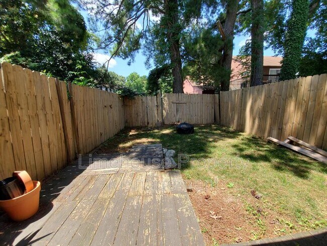 Building Photo - 2138 Kimball Cir