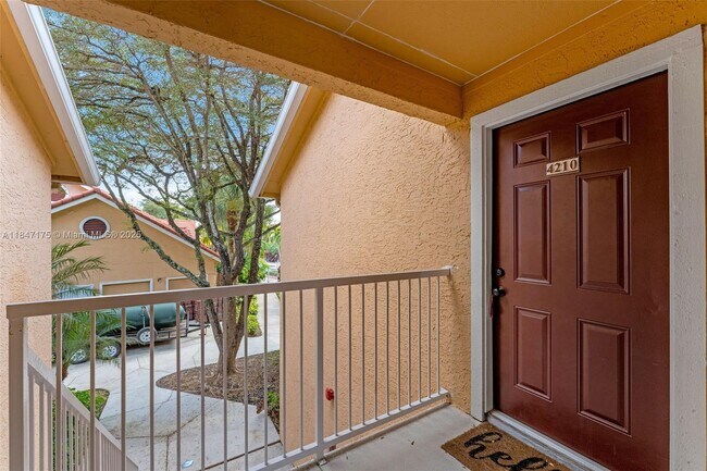 Building Photo - 10441 SW 156th Ct