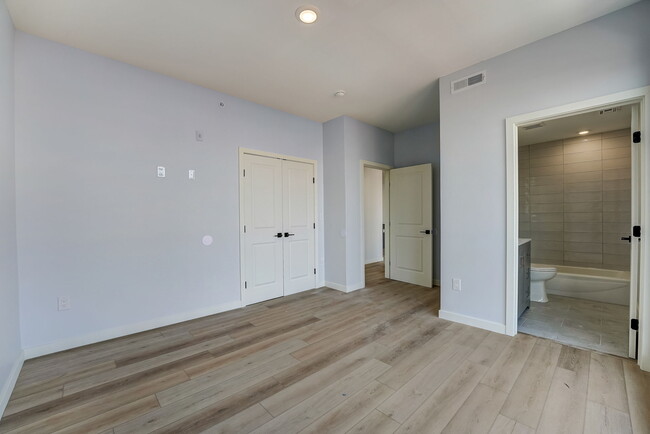 Interior Photo - 1112 East Berks Street