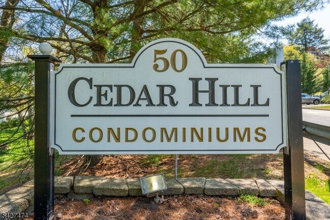 Building Photo - 50 W Lindsley Rd