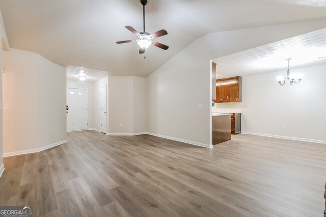 Building Photo - 70 Millcrest Dr