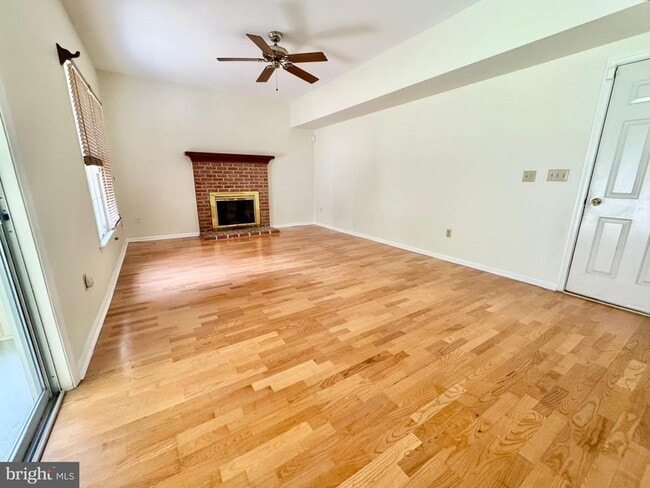 Building Photo - 501 Falcon Dr