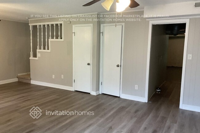 Building Photo - 2642 Hill Ln