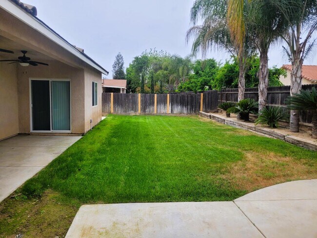 Building Photo - 2706 Gloria Ave