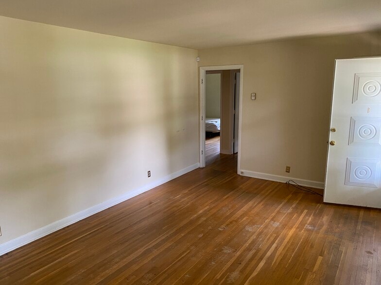 Building Photo - 3608B Caldwell Ct