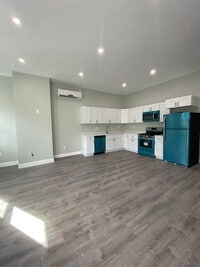 Building Photo - 121 N. Lake