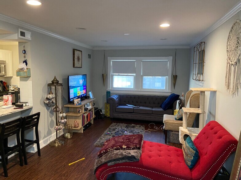 Primary Photo - 607 W Deming Pl