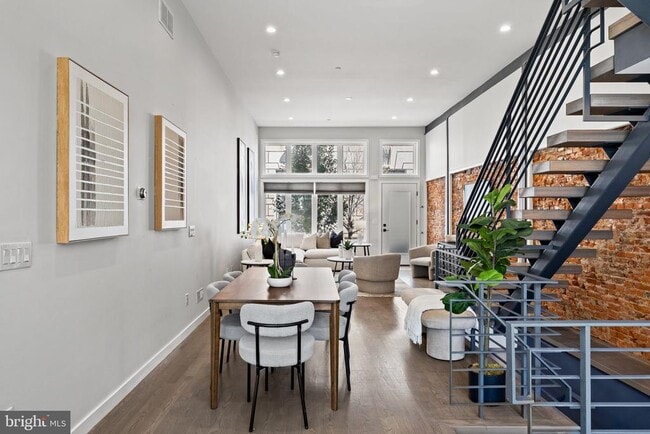 Building Photo - 2106 Spring St