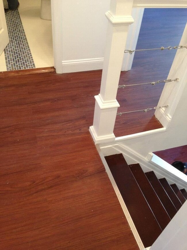 Building Photo - New Renovation - South Side Flats