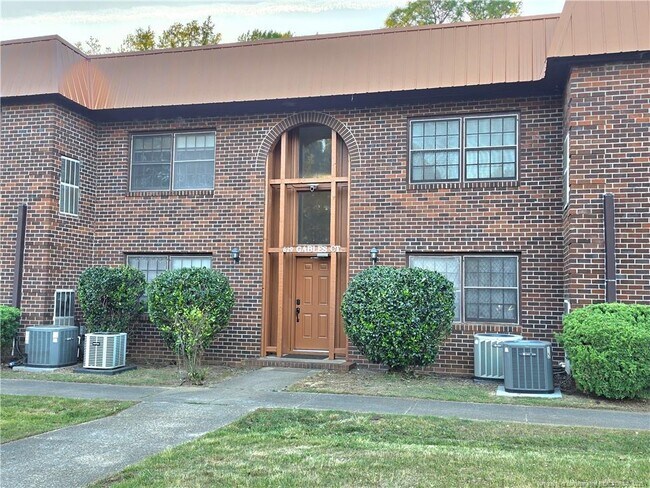 Building Photo - 629 Gable Ct