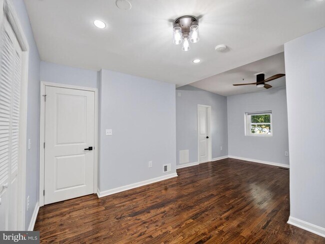Building Photo - 4107 4th St NW