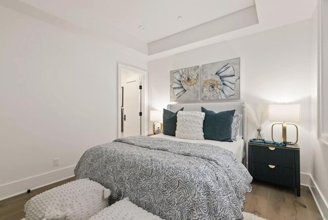 Building Photo - 715 F Ave