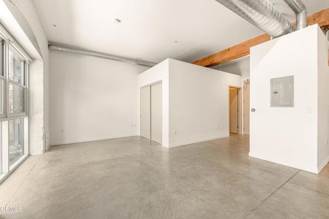 Building Photo - 527 Molino St