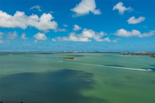 Building Photo - 488 NE 18th St