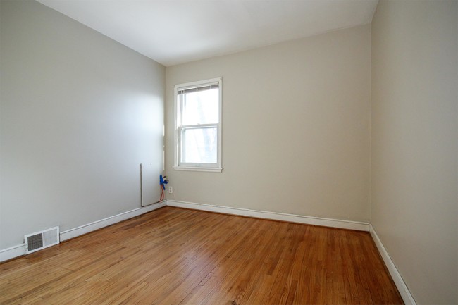 Building Photo - 5819 Blaisdell Ave