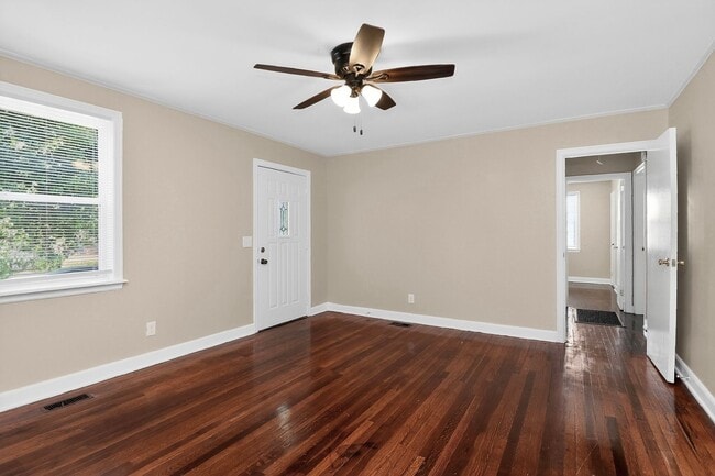 Building Photo - Updated 3 Bedroom Home Near Camp North End