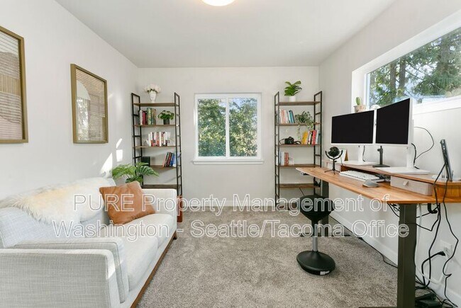 Building Photo - 7229 Turquoise Dr SW