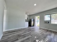 Building Photo - 2901 NW 18th St