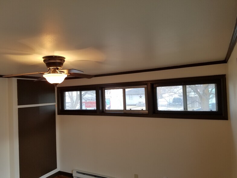 Upstairs Bedroom #1 - 122 W Amherst Ct