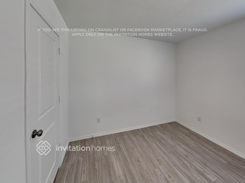 Building Photo - 171 Dodger Wy