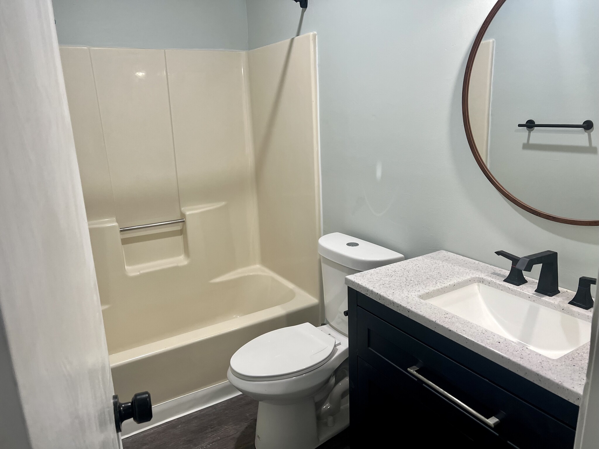 2 bathrooms - 3650 W Sylvania St