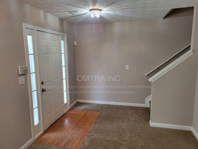 Building Photo - Beautiful 3 Bedroom Townhouse in Decatur!