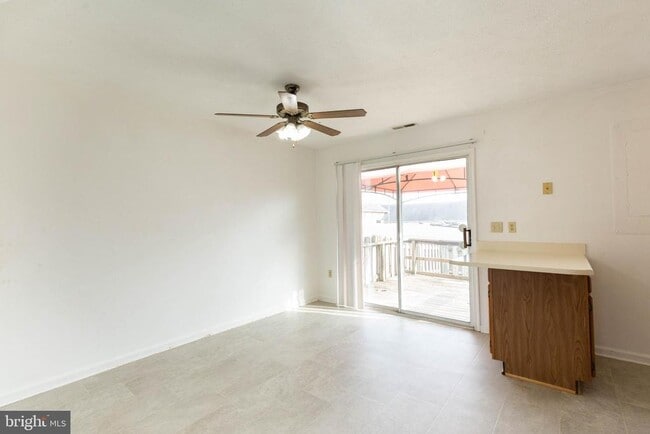 Building Photo - 160 Stadium Cir