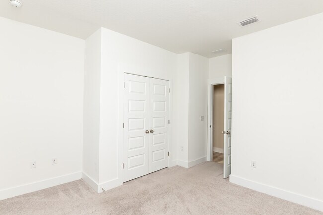 Building Photo - 1938 Westhill Dr