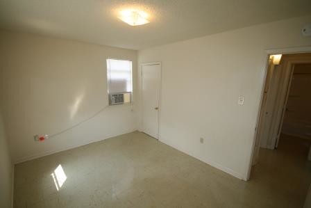 Building Photo - 2302 Rose Dr