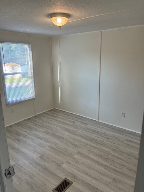 Building Photo - 1112 Deep River Ct