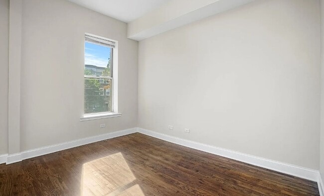 Building Photo - 4544 S Indiana Ave