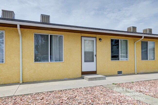 Primary Photo - 531 S Angus Ave