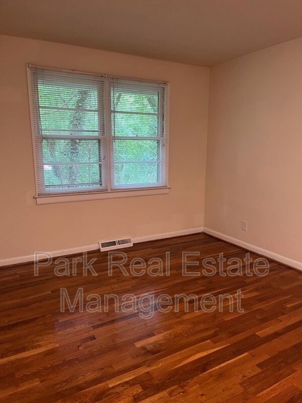 Building Photo - 117 Purefoy Rd
