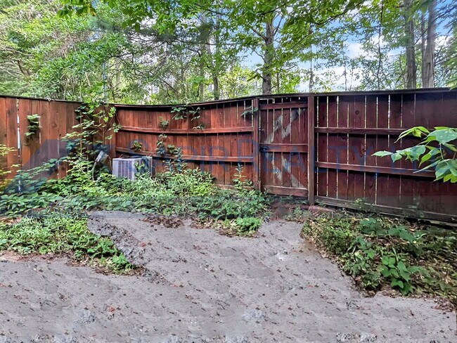 Building Photo - 6354 Shannon Pkwy