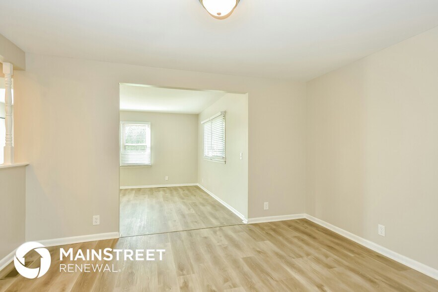Building Photo - 110 Louann Ln