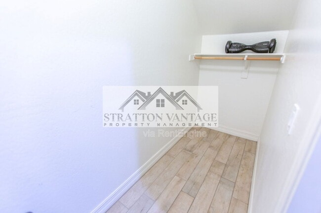 Building Photo - 2883 E Ebony Dr