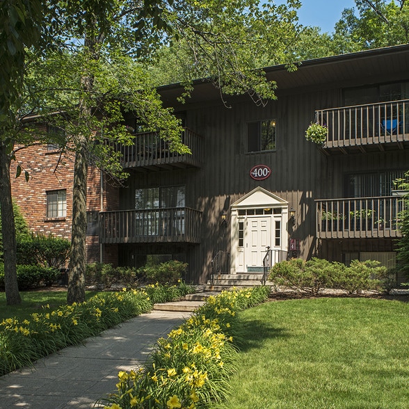 Crescent Village Apartments Clifton Park, NY Apartment