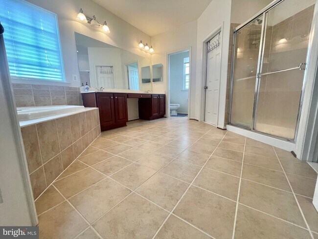 Building Photo - 23110 Mistflower Dr